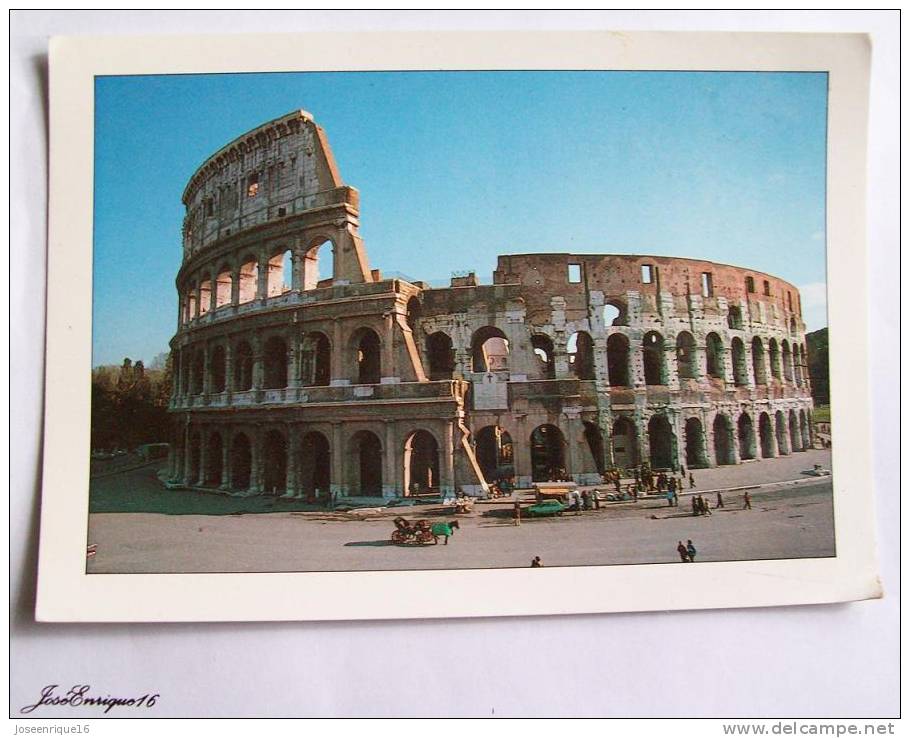 ROMA, IL COLOSSEO PHOTO BY BRUNO FARDA. EL COLISEO, ENVIADA A MONTEVIDEO, URUGUAY - Colosseum