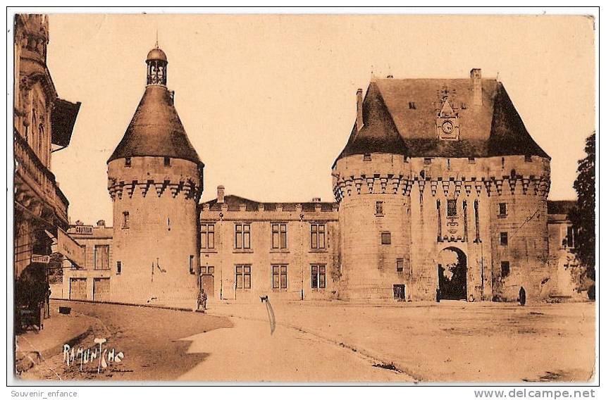 CP Jonzac Corps De Logis  Château 17 Charente Maritime - Jonzac