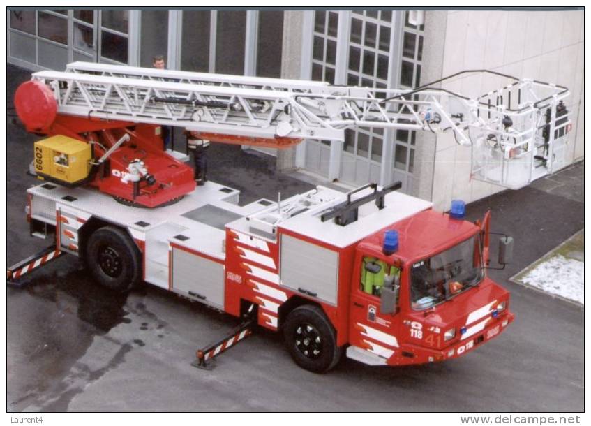 (604) Fire Truck - Pompier Suisse - Lausanne - Sapeurs-Pompiers