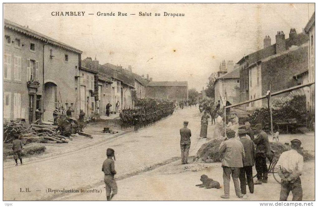 CPA - 54 - CHAMBLEY - Grande Rue - Salut Au Drapeau - 124 - Chambley Bussieres