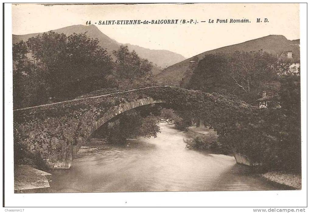 64 -  SAINT-ETIENNE-de-BAIGORRY  -  Le Pont Romain - Saint Etienne De Baigorry