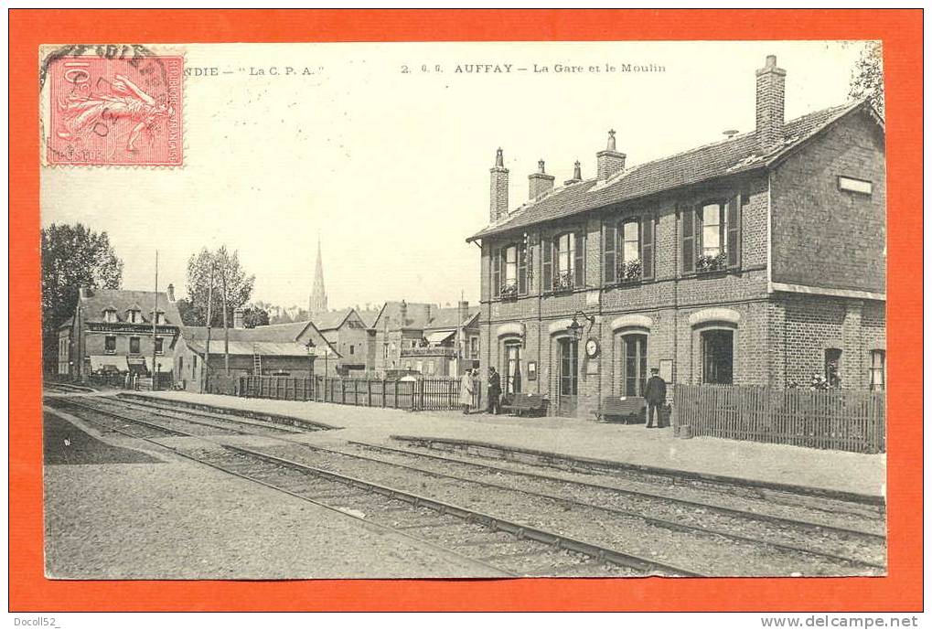 Dpt   76   Auffay    "  La Gare Et Le Moulin   " - Auffay