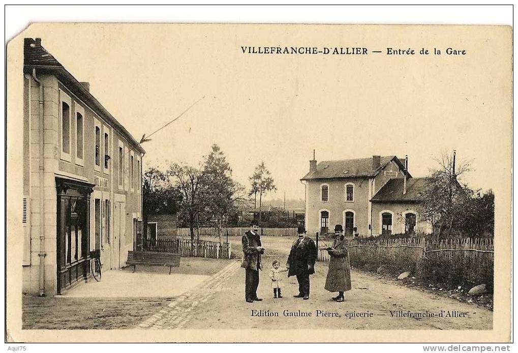 Villefranche D'Allier      Entrée De La Gare (coin Supérieur Gauche Absent)belle Animation - Altri & Non Classificati