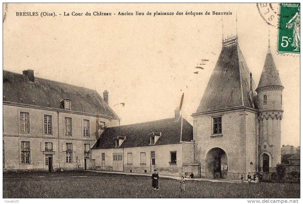 60 BRESLES - La Cour Du Château - Edit : Vandenhove - Mouy