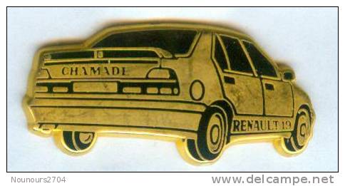 Pin's RENAULT 19 CHAMADE - Arthus Bertrand  - Zamac - 801 - Arthus Bertrand