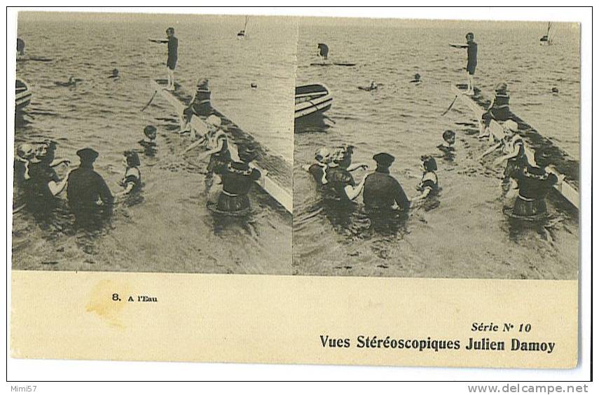 C.P.A. Stéréoscopique Julien Damoy A L'Eau - Stereoscope Cards