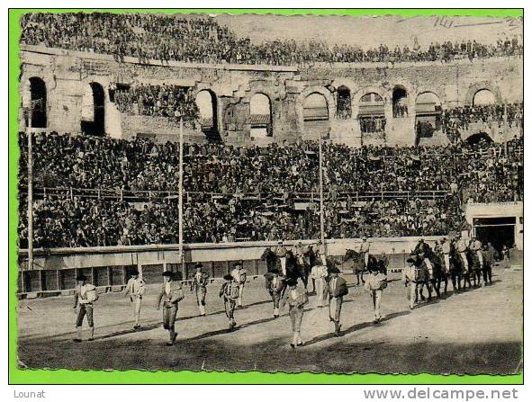 30 NÎMES :  Courses De Taureaux Aux Arènes N°507 - Corrida