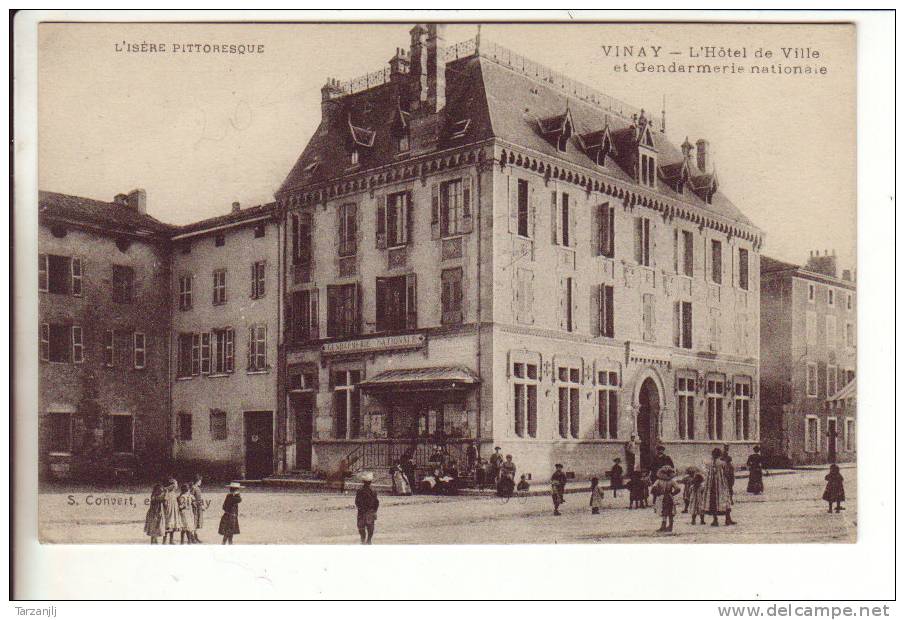 CPA De Vinay (Isère 38): L'Hôtel De Ville Et Gendarmerie Nationale - Vinay