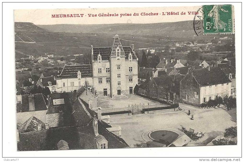 Meursault (21) : Vue Du Clocher Sur La Place De La Mairie Env 1910 (animée). - Meursault