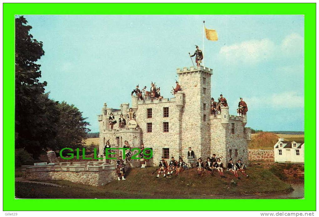 WOODLEIGH, PRINCE EDWARD ISLAND - DUNVEGAN CASTLE - ANIMATED - MINIATURE SCOTTISH TRADITIONS - - Sonstige & Ohne Zuordnung