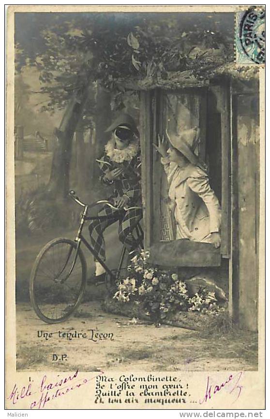 THEMES- Ref  C970- Pierrot Et Colombine - Theme Pierrots - Velos Bicyclette - Carte Bon Etat - - Couples