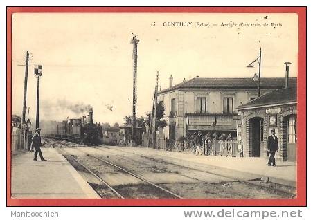 DEP 94 GENTILLY LA GARE ARRIVEE DU TRAIN DE PARIS SUPERBE - Gentilly