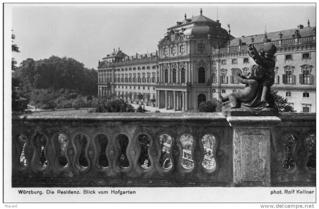 9805   Germania    Wurzburg  Die  Residenz  Blick  Vom  Hofgarten  NV - Wuerzburg