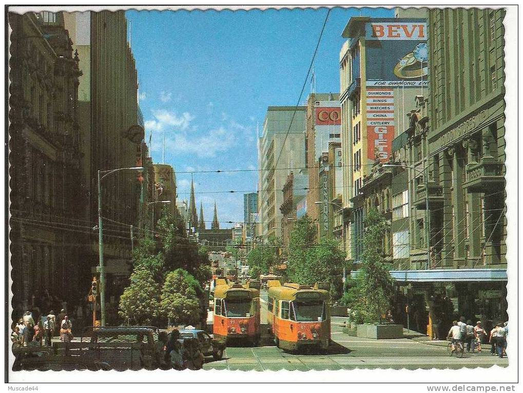 MELBOURNE - Z CLASS TRAMS PASSING THROUGH THE BOURDKE STREET MALL - Melbourne