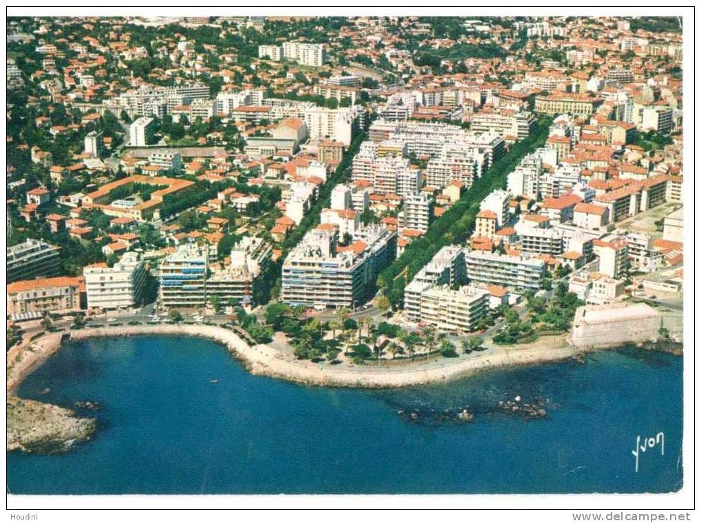 Antibes - Boulevard Et Jardin Albert I ( Photo Aerienne Alain Perceval) - Antibes - Les Remparts