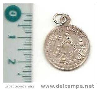Ancienne Médaille / Croix, Pendentif. Notre Dame, Sagta Infantia . ENVOI GRATUIT - Religión & Esoterismo