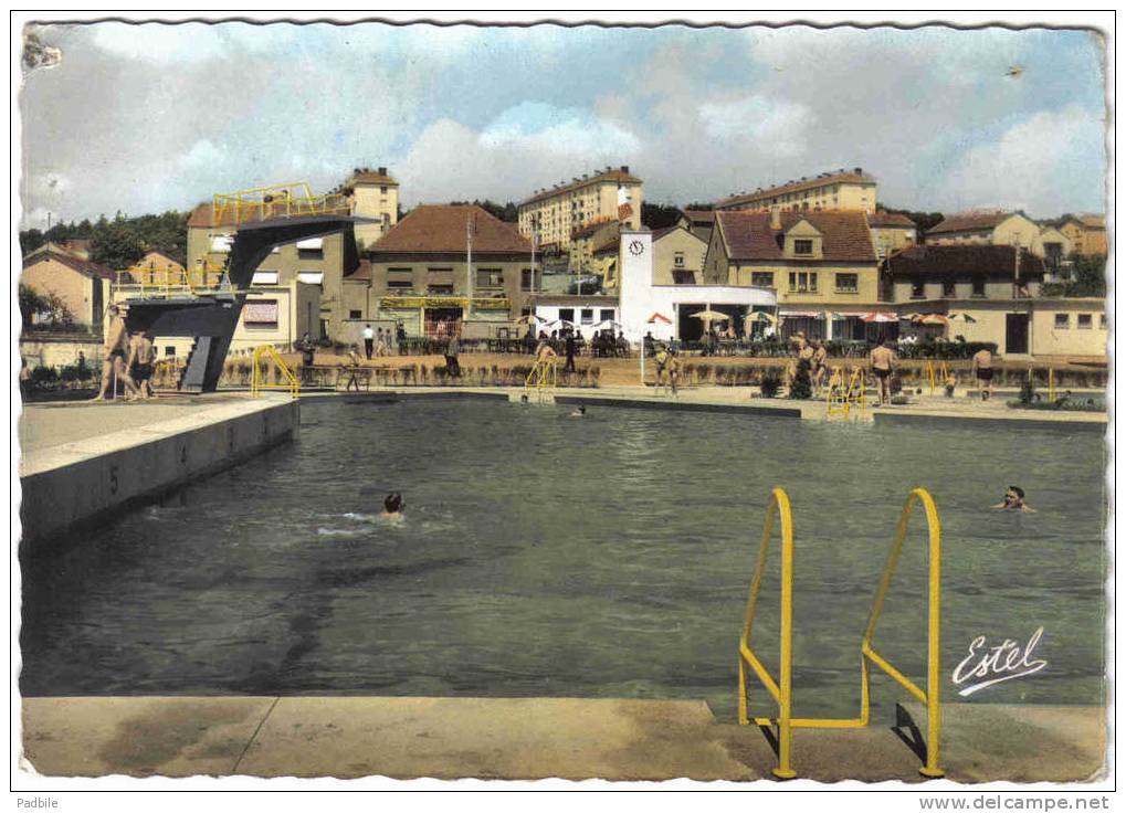 Carte Postale 57. Creutzwald La Piscine Municipale Trés Beau Plan - Creutzwald