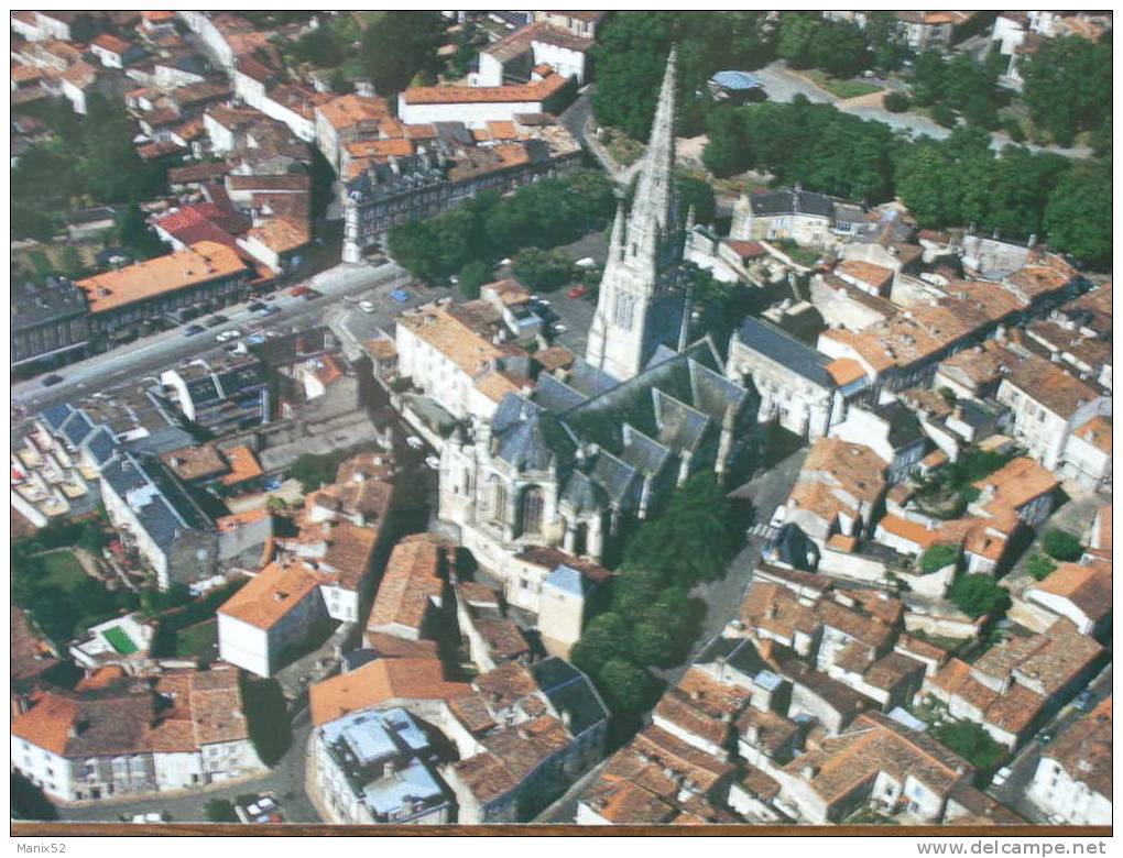 85 - FONTENAY-le-COMTE - Vue Générale Aérienne. - Fontenay Le Comte