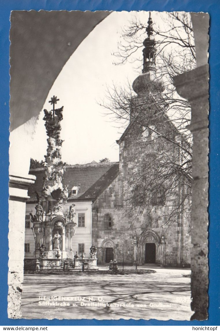 Österreich; Heiligenkreuz; Stiftkirche Und Dreifaltigkeitssäule Von Giuliani - Heiligenkreuz