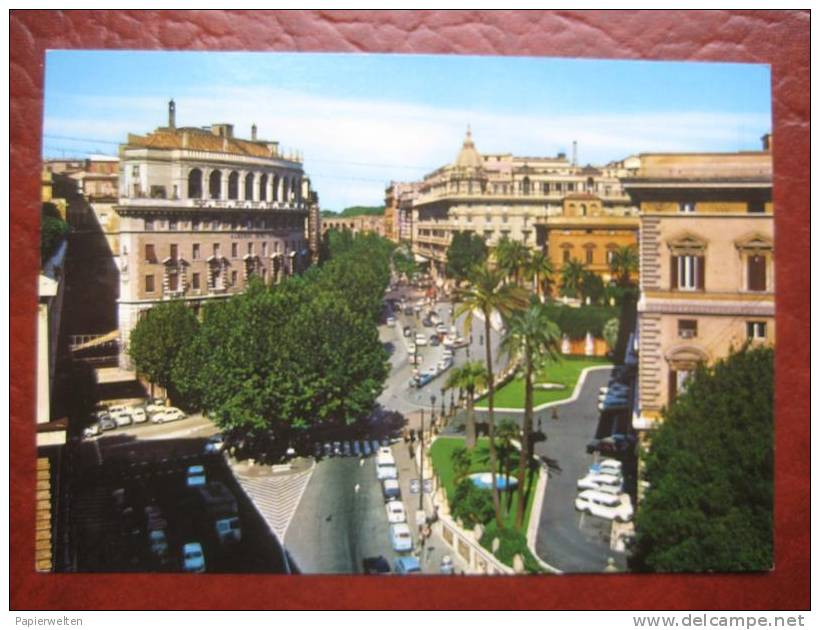 Roma - Via Vittoro Veneto - Places & Squares