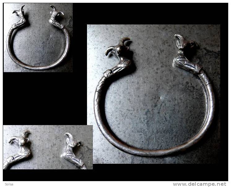 Siperbe Ancien Bracelet Béliers En Argent / Great Old Silver Bracelet - Armbanden