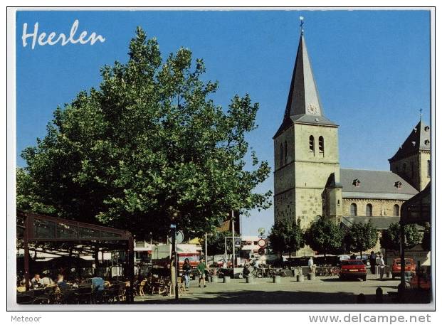 Heerlen - Emmaplein Met St. Pancratiuskerk - Heerlen