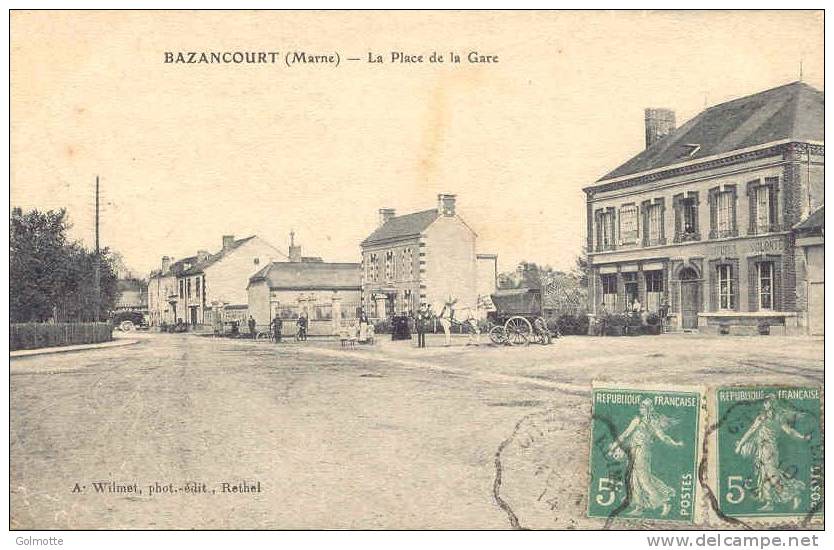 Bazancourt (Marne) - La Place De La Gare - Bazancourt