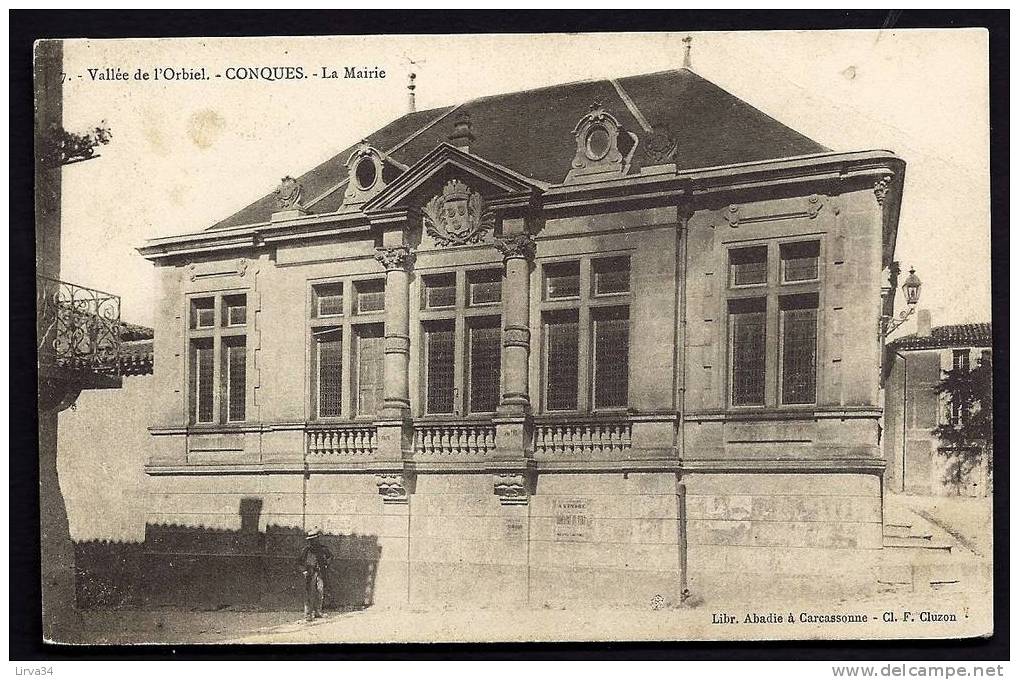 CPA  ANCIENNE- FRANCE- CONQUES (11)- LA MAIRIE DE FACE EN TRES GROS PLAN- PETITE ANIMATION - Conques Sur Orbiel