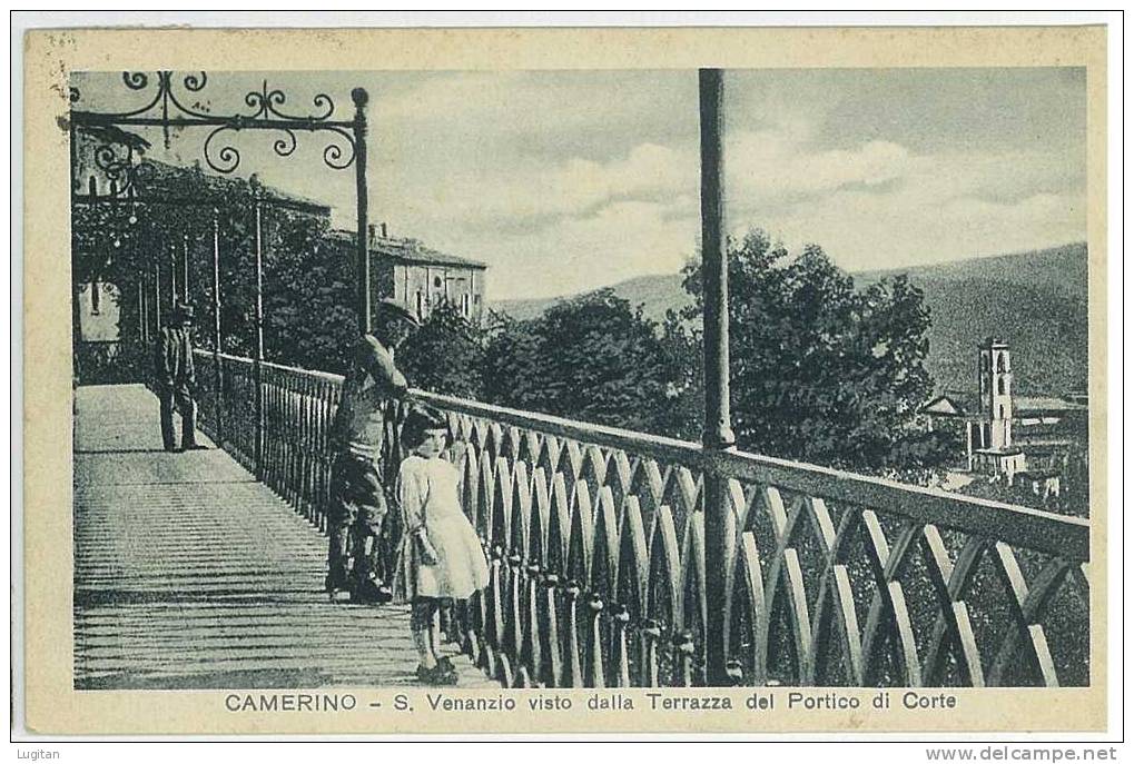 Cartolina - CAMERINO SAN VENANZIO VISTO DALLA TERRAZZA DEL PORTICO DI CORTE - ANIMATA -  MARCHE - Macerata