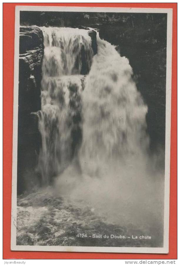 A020, Saut Du Doubs - La Chute 4124,circulée Des Brenets à Bulle En 1930, Scociété Graphique Neuchatel - Les Brenets