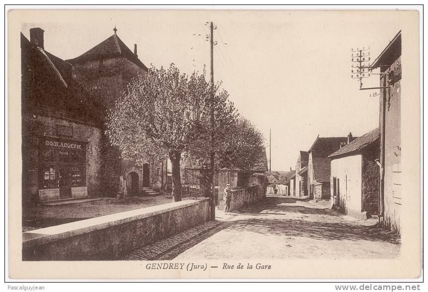 CPA JURA - GENDREY - RUE DE LA GARE - Gendrey