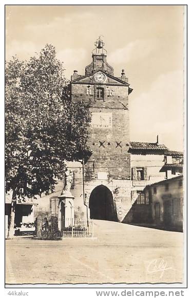 VERDUN SUR GARONNE Horloge Et Porte De La Ville - Verdun Sur Garonne