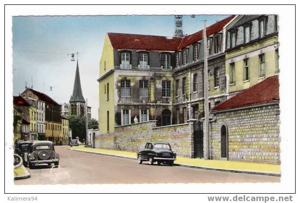 GENTILLY ( VAL-DE-MARNE ) / RUE FRILEUSE Et MAISON DU SACRE-COEUR ( AUTOMOBILES Années 50 : SIMCA ARONDE + CITROËN ) - Gentilly