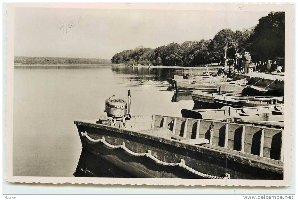 L'EMBARCADERE DU LAC DE VIRELLES-LEZ-CHIMAY. - Chimay