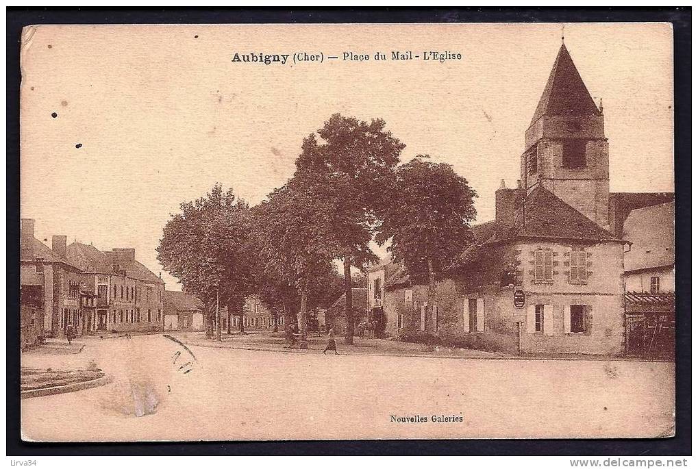 CPA  ANCIENNE- FRANCE- AUBIGNY (18)- PLACE DU MAIL ET L'EGLISE- ANIMATION - Aubigny Sur Nere