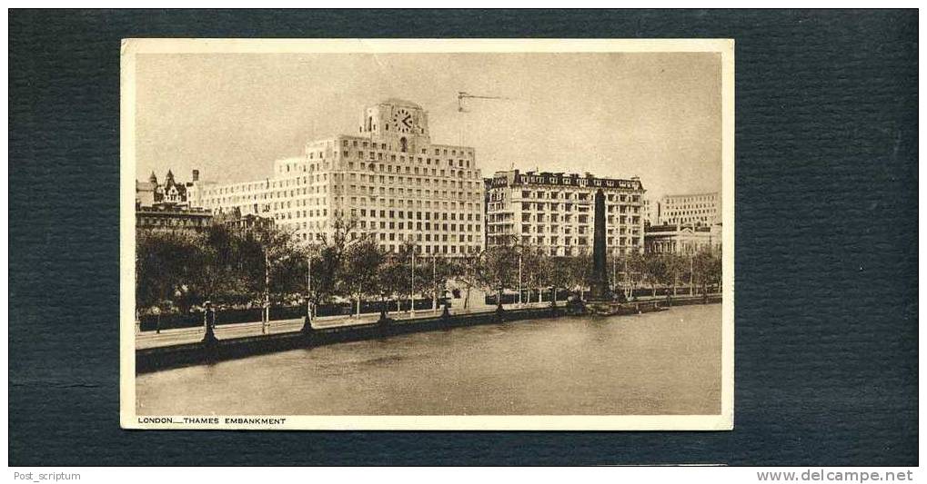 Royaume-Uni - Londres - Thames Embankment - River Thames