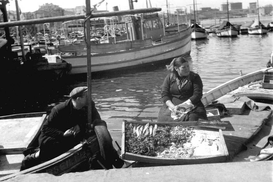 Marseille Vente De Poissons Sur Le Port  En 1952 - Andere & Zonder Classificatie