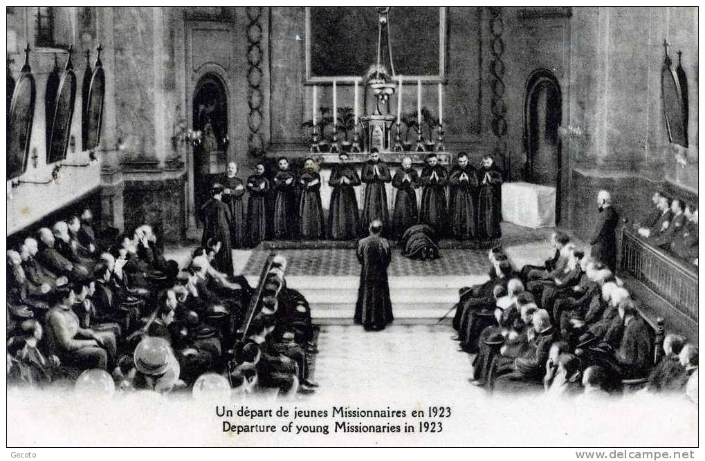 Un Départ De Jeunes Missionnaires En 1923 - Missions