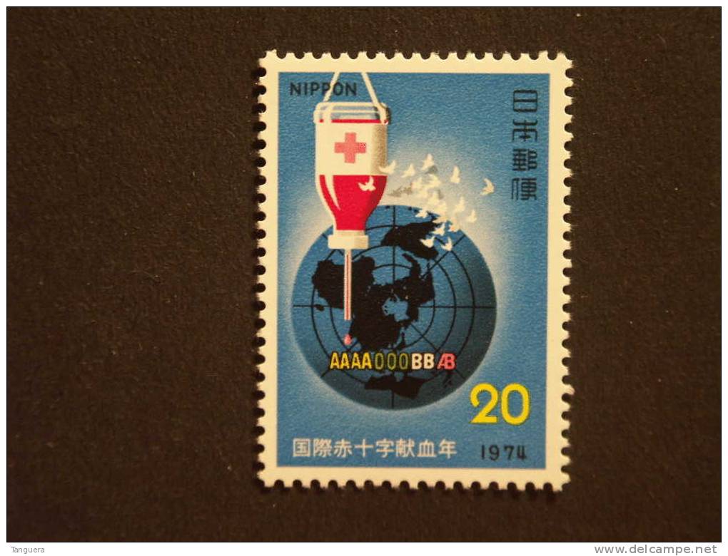 Japan Japon Nippon 1974 Flacon De Transfusion Globe Et Colombes Bloedtransfusie Aardbol Duiven Yv 1114 MNH ** - Ungebraucht