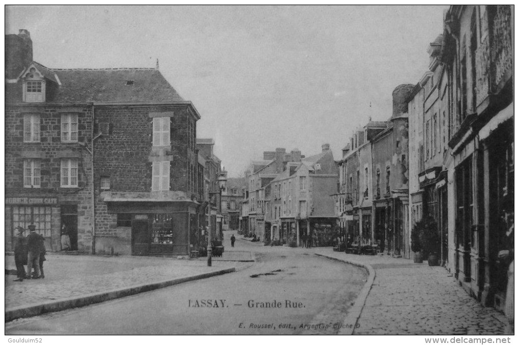 Grande Rue - Lassay Les Chateaux