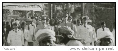 Grande Comore Plage Itsandra  12 Octobre 1953 Visite General De Gaulle Et Decorations  3 Photos - Comores