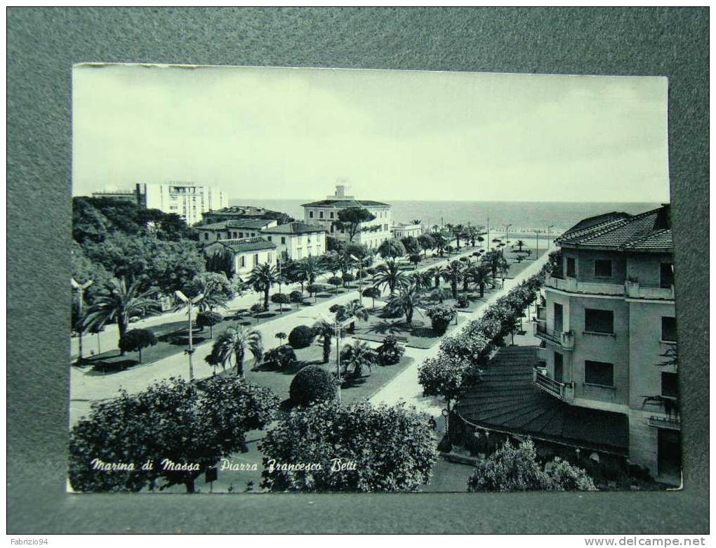 MARINA DI MASSA  PIAZZA FRANCESCO BETTI   FG - Massa