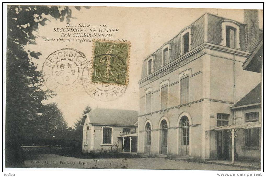 SECONDIGNY EN GATINE.  Ecole Cherbonneau . Ecole Primaire Supérieure De Jeunes Filles - Secondigny