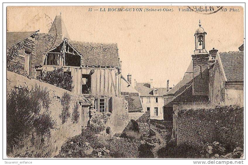 CPA  La Roche Guyon  Vieilles Maisons 95 Val D' Oise - La Roche Guyon