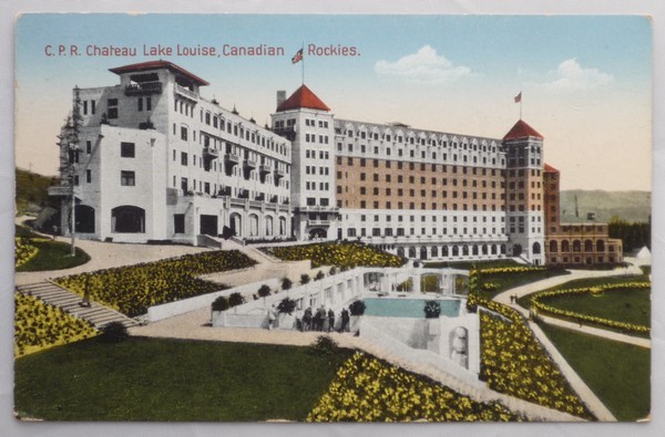 C.P.R. Chateau Lake Louise CANADIAN ROCKIES - Vintage 1930s Postcard - Lac Louise