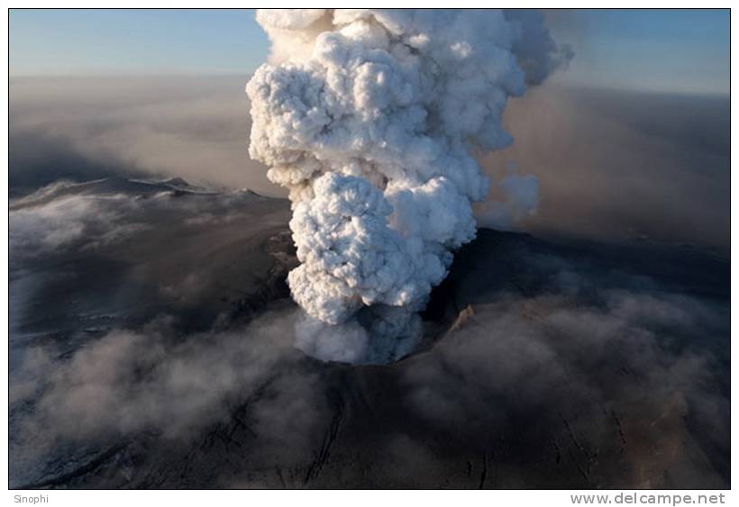 Y02-11 @    Volcano    , ( Postal Stationery , Articles Postaux ) - Volcanos