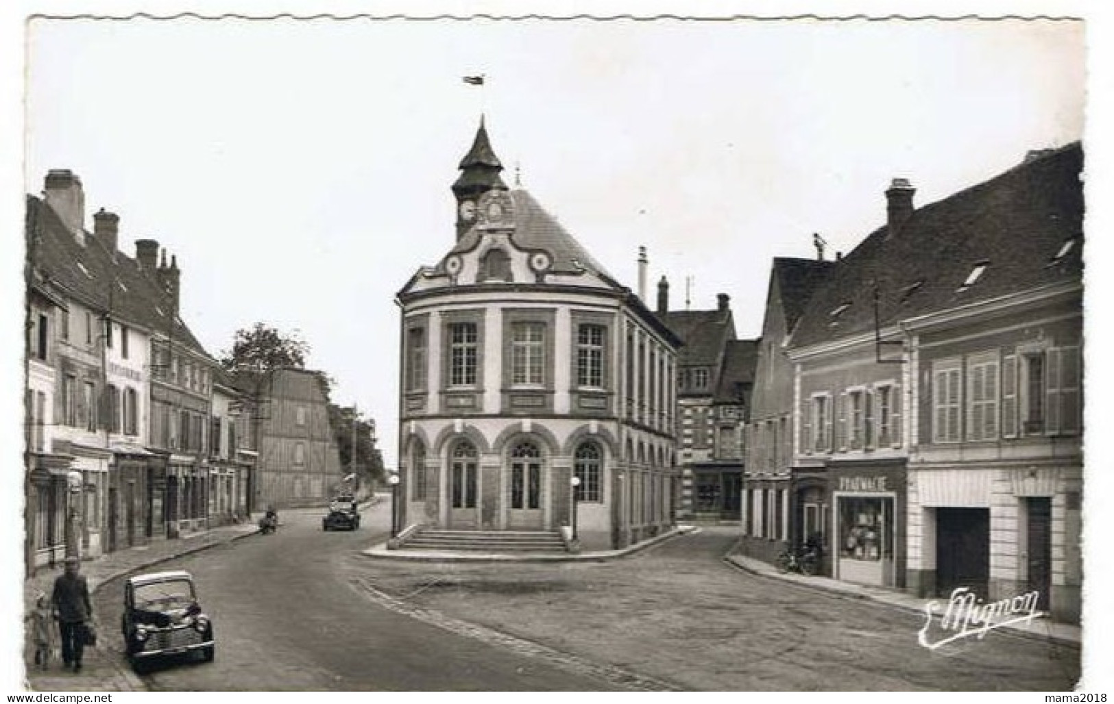 Chateauneuf En Thimerais  L'hotel De Ville - Châteauneuf