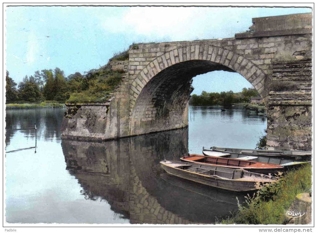 Carte Postale 89. Pont-sur-Yonne  Le Vieux Pont Trés Beau Plan - Pont Sur Yonne