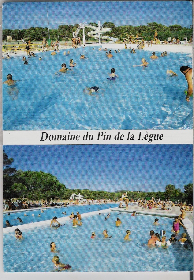 FREJUS () *** CPM PEU FREQUENTE N°  90 1 *** Domaine Du Pin De La Lègue. Route De Bagnols. Les Piscines (Var) - Frejus