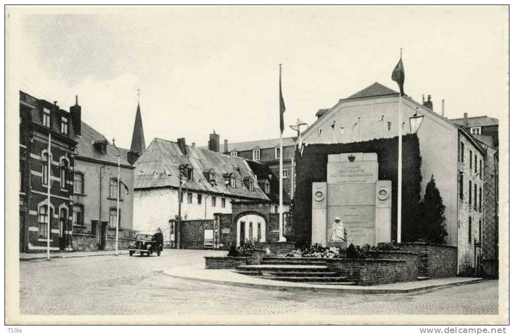 Bastogne - Monument Aux Morts Et Le Séminaire - Sculpture V. Demanet - Bastogne